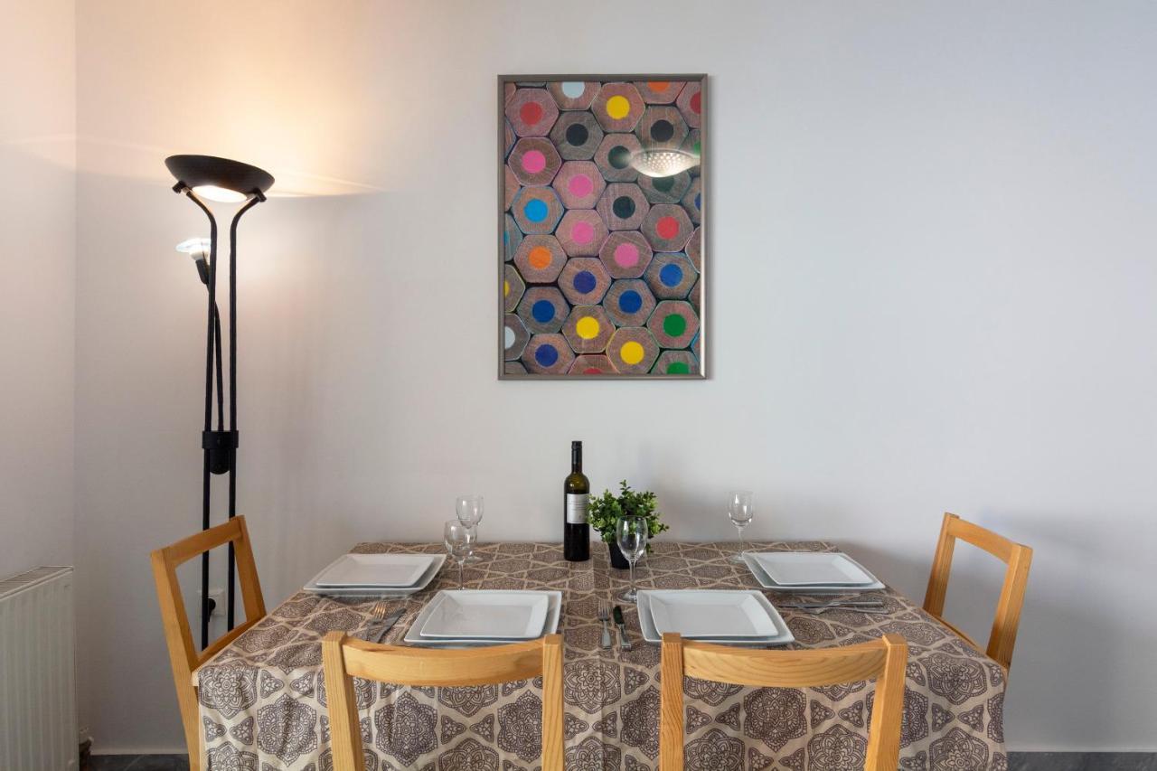 Central 3Bd Apt. Near Acropolis أثينا المظهر الخارجي الصورة